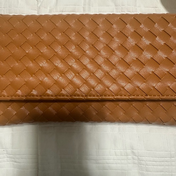 alterd state woven envelope crossbody purse
New - Picture 2 of 7